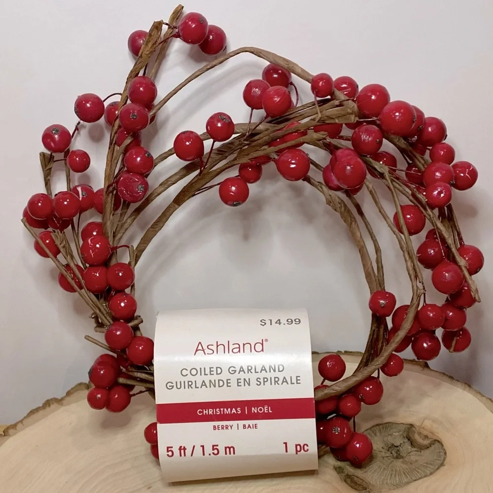 Christmas Berry Coiled Garland